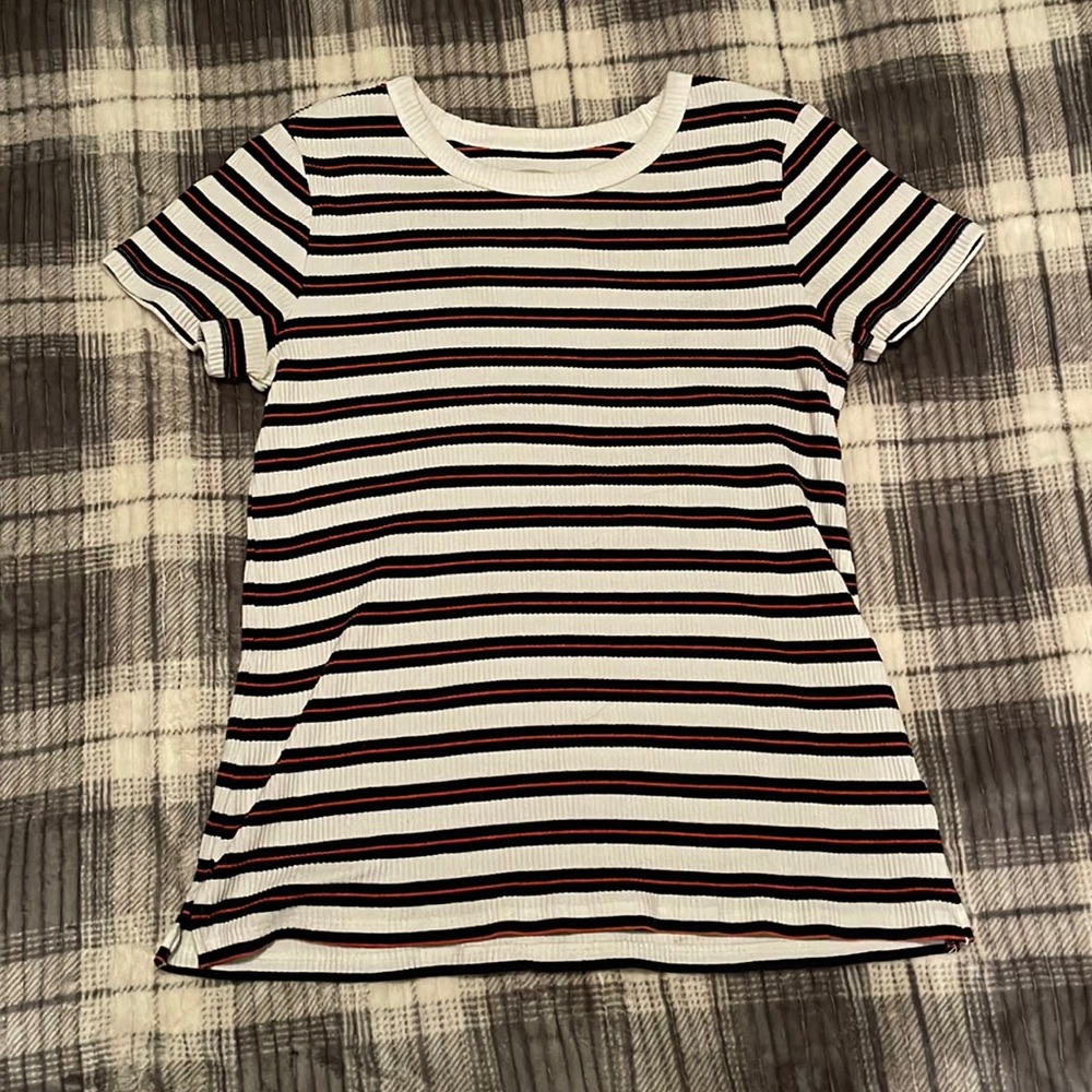 Old Navy T-shirt